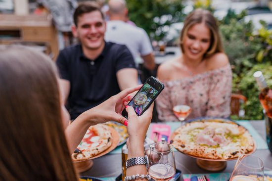 Tajne uspješne fotografije za društvene mreže: Kako privući više gostiju uz atraktivne slike na Instagramu i Facebooku